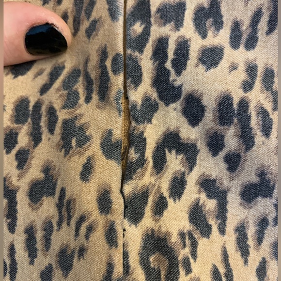 Leopard Print Stretch Pencil Skirt - Picture 5 of 7